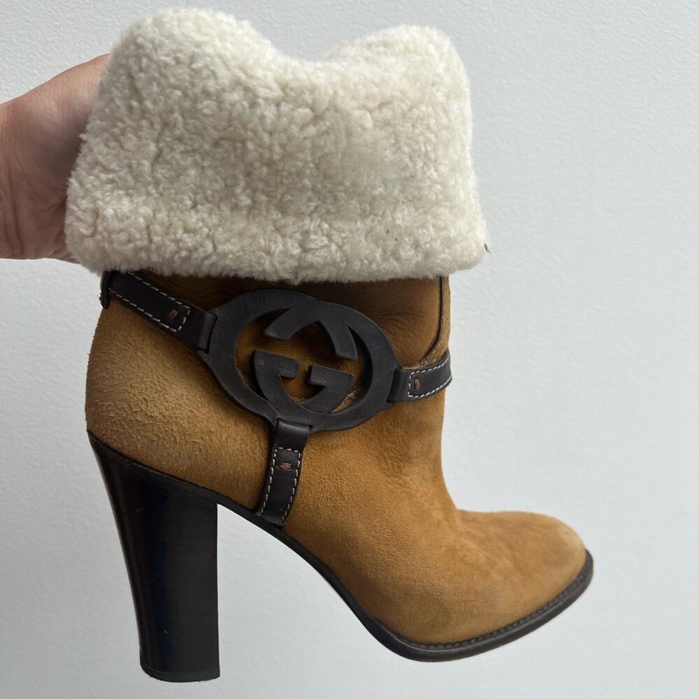 🗽🩶Gucci Logo Shearling Boots